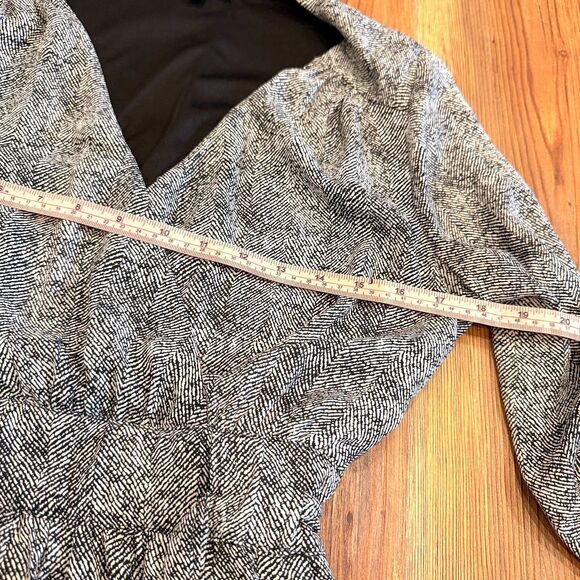 DR2 by Daniel Rainn Black & White Print Faux Wrap Midi Dress Size Medium - Picture 9 of 13